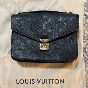 Louis Vuitton Empreinte Pochette Metis Black
